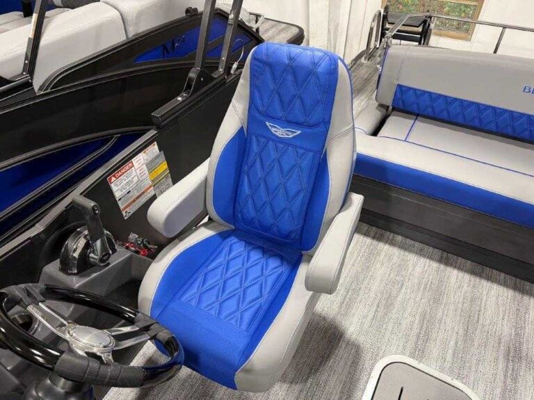 2026 Bennington 25RTSB - Blackout US-ETWS7708H526 [photo 17]